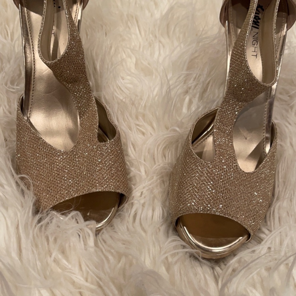 Size 11 Gold Glitter Heels - Picture 2 of 9
